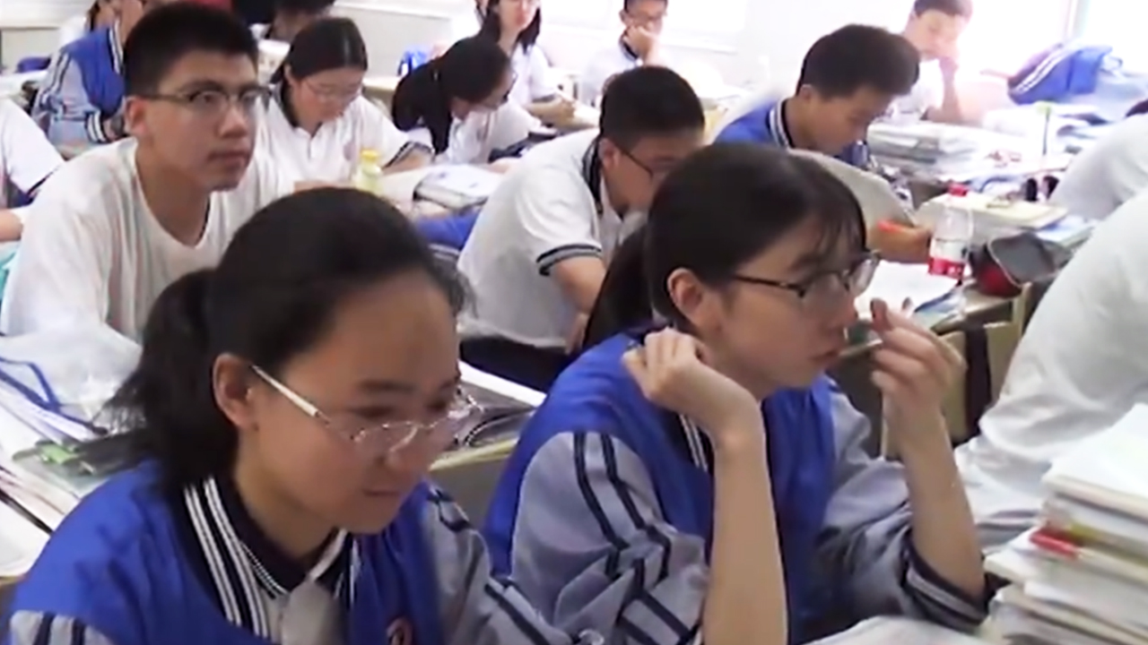22ตั้งใจเรียนมั้ย22_website.jpg